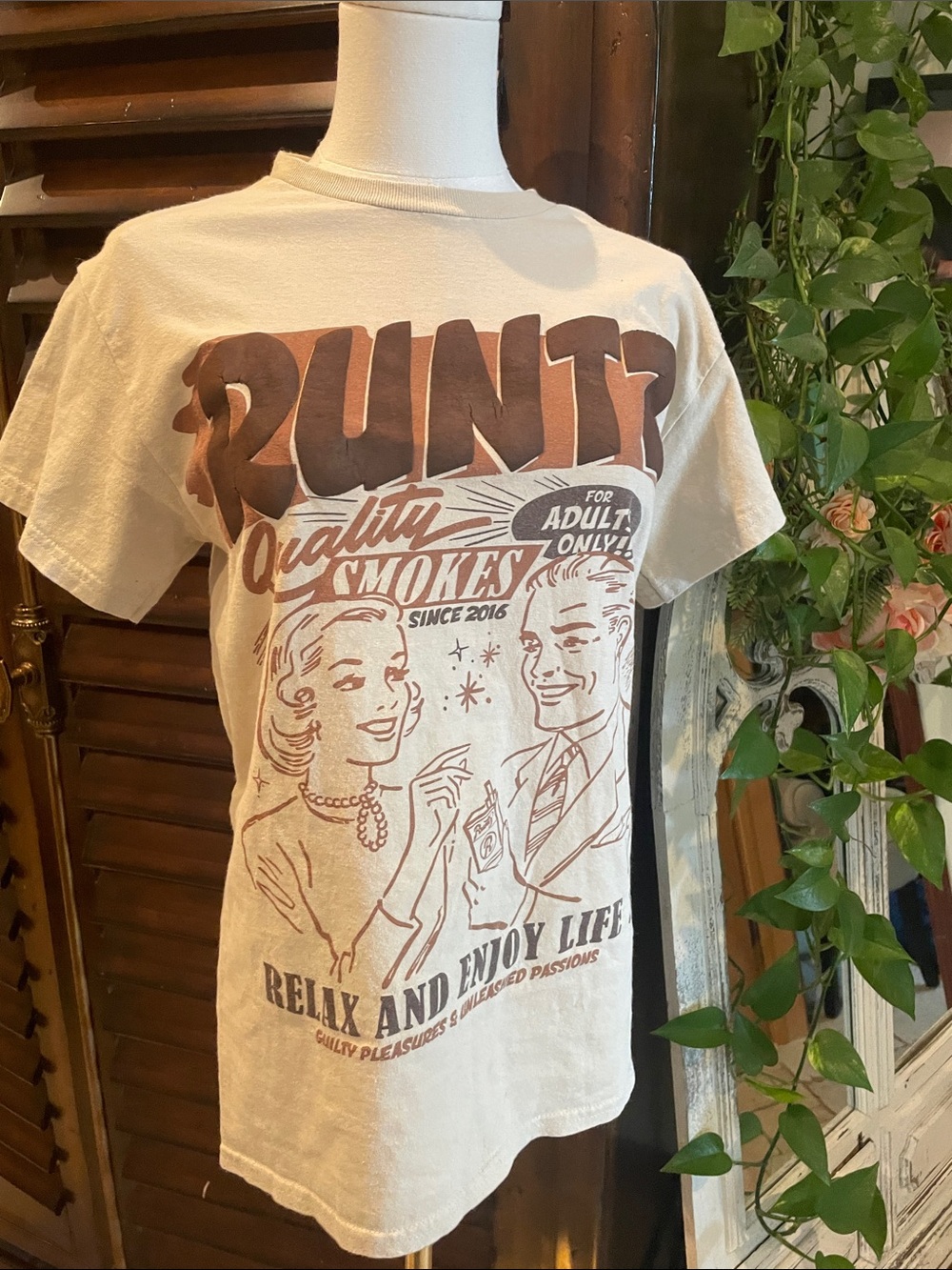 Runtz Vintage Style Graphic Tee - Cream with Brown Print As is Small - Picture 8 of 9